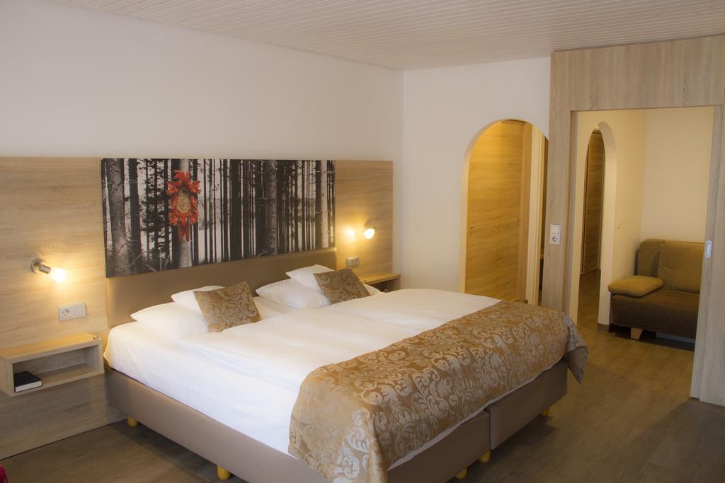 Best Western Plus Schwarzwald Residenz Триберг Экстерьер фото